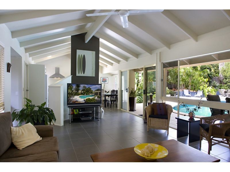 6 Paul Street, Noosa Heads QLD 4567