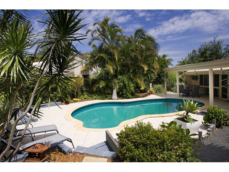 6 Paul Street, Noosa Heads QLD 4567