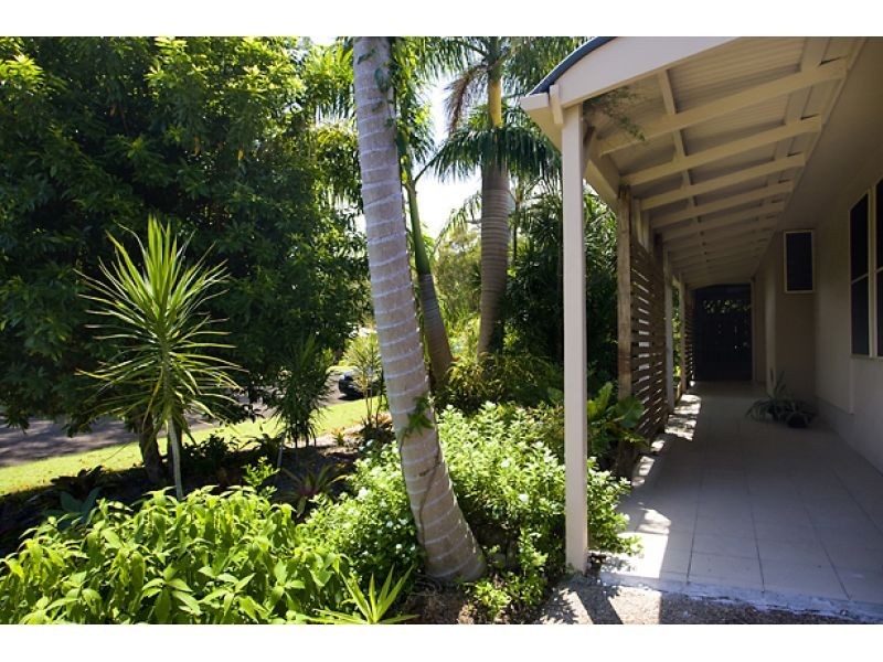 6 Paul Street, Noosa Heads QLD 4567