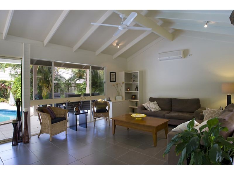 6 Paul Street, Noosa Heads QLD 4567