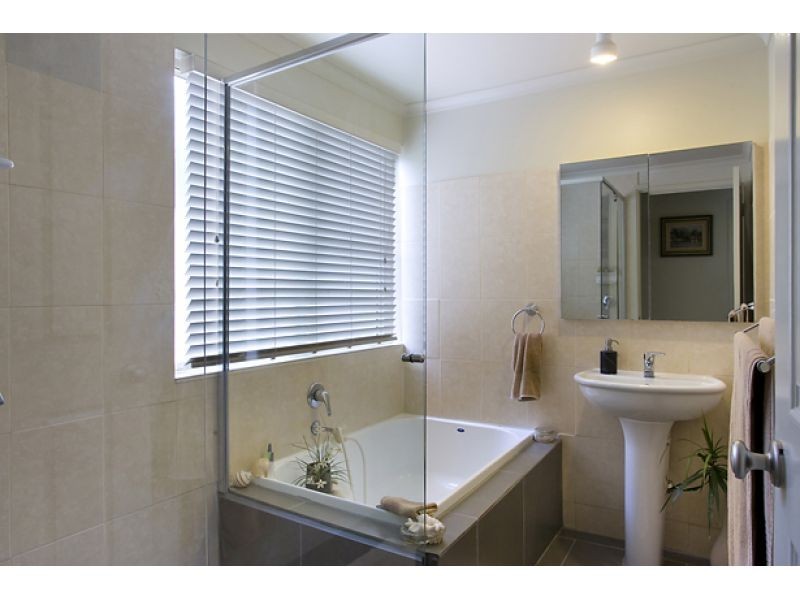 6 Paul Street, Noosa Heads QLD 4567