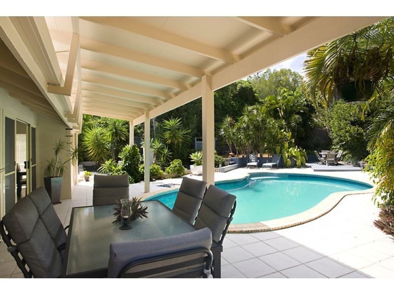 6 Paul Street, Noosa Heads QLD 4567