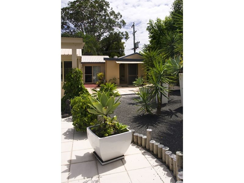 6 Paul Street, Noosa Heads QLD 4567