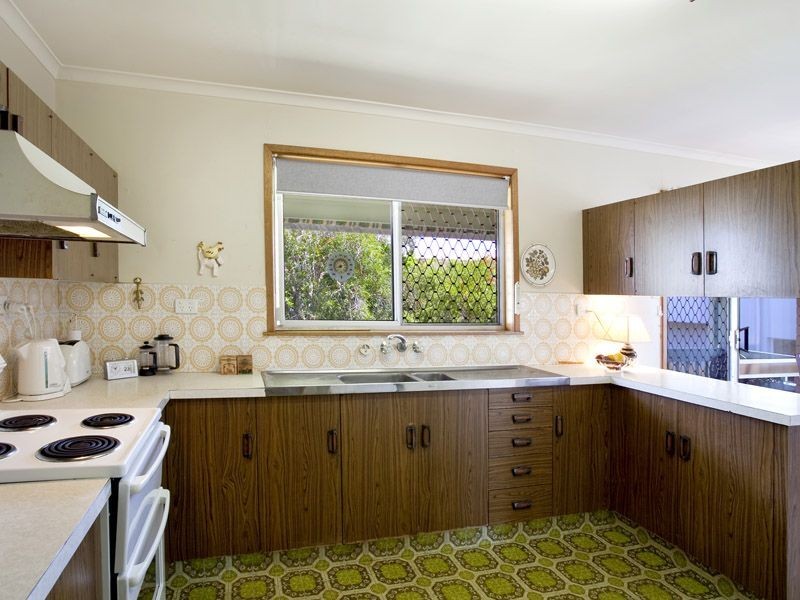 17 Robert Street, Noosaville QLD 4566