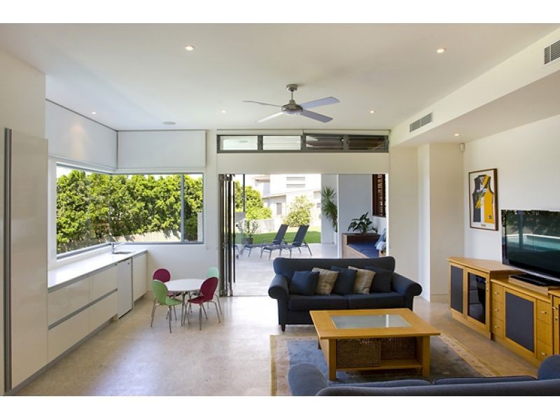 5 Compass Place, Sunrise Beach QLD 4567