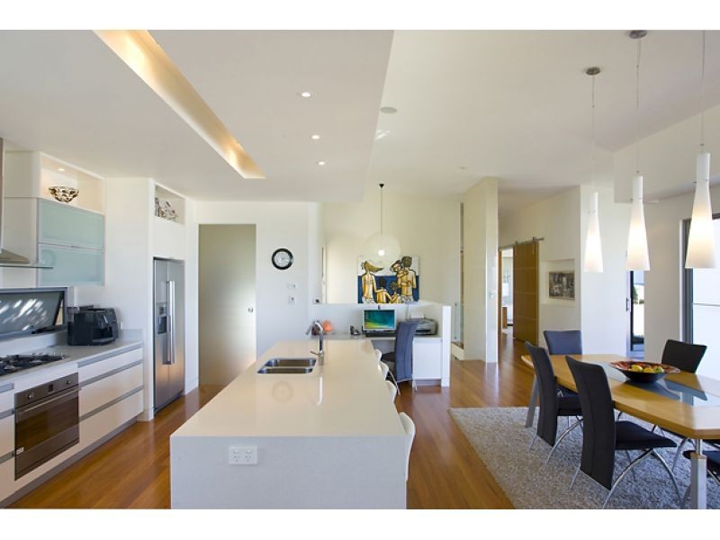 5 Compass Place, Sunrise Beach QLD 4567