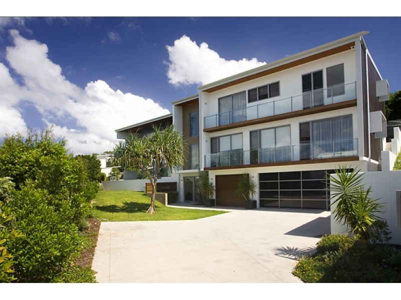 5 Compass Place, Sunrise Beach QLD 4567