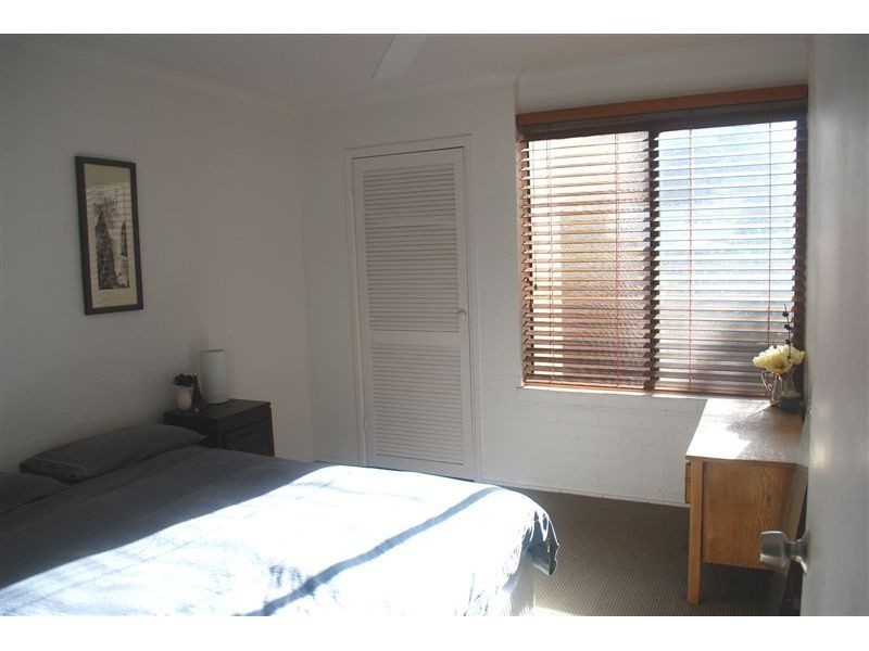 2, 9 Katharina Street, Noosa Heads QLD 4567