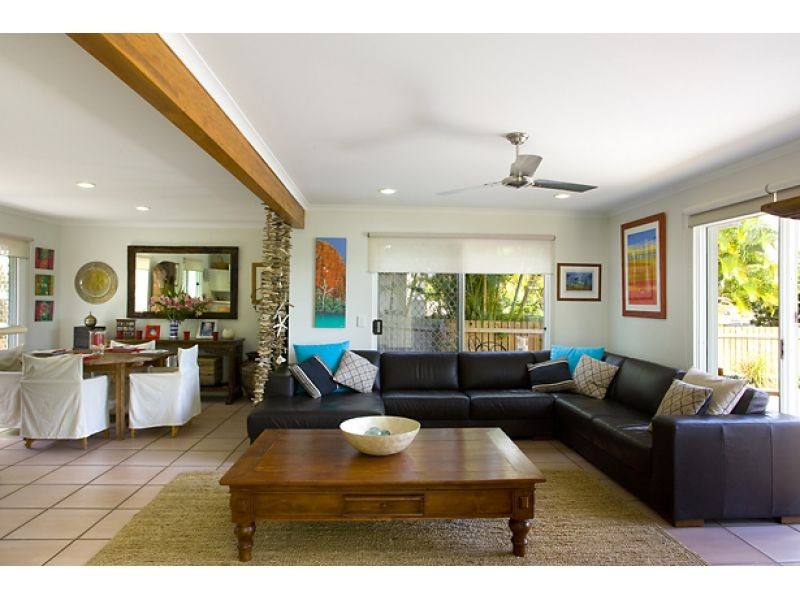 1, 22 Sunseeker Close, Noosa Waters QLD 4566
