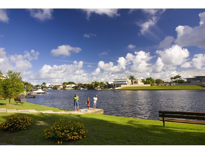1, 22 Sunseeker Close, Noosa Waters QLD 4566
