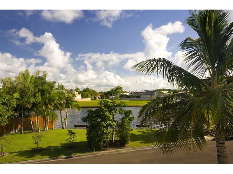 1, 22 Sunseeker Close, Noosa Waters QLD 4566