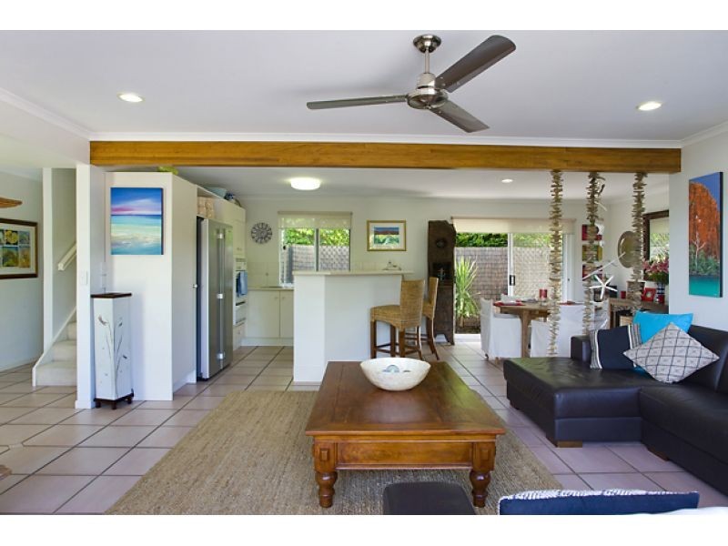 1, 22 Sunseeker Close, Noosa Waters QLD 4566