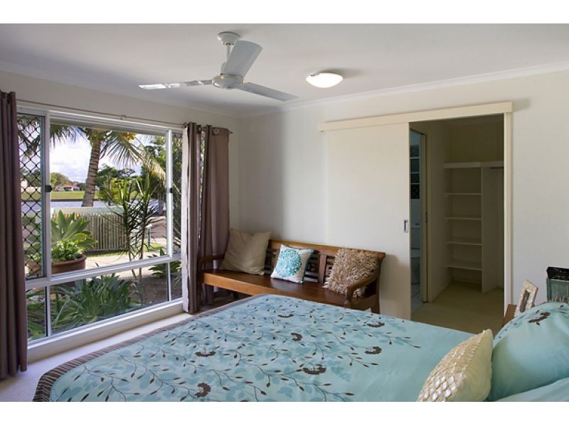 1, 22 Sunseeker Close, Noosa Waters QLD 4566