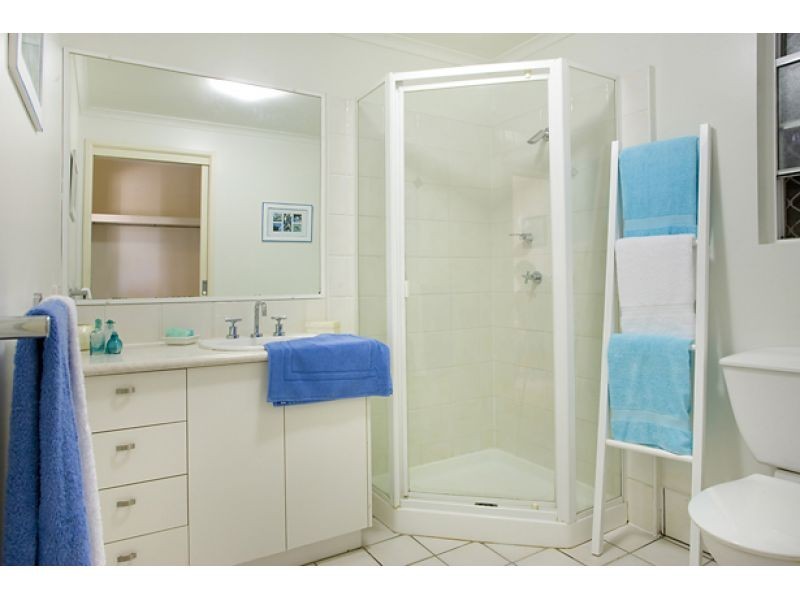1, 22 Sunseeker Close, Noosa Waters QLD 4566