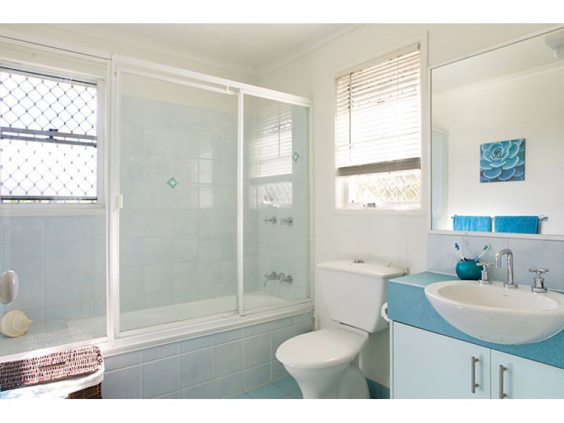 1, 22 Sunseeker Close, Noosa Waters QLD 4566