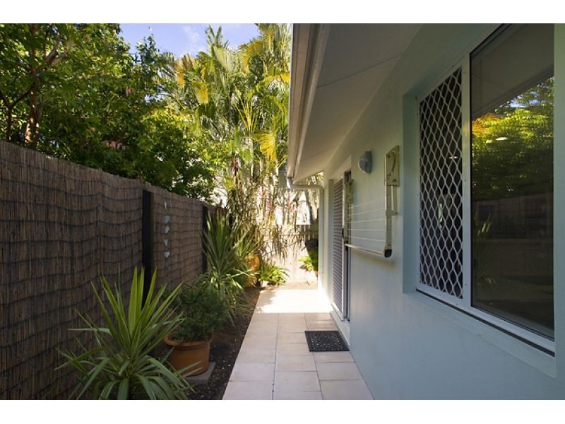 1, 22 Sunseeker Close, Noosa Waters QLD 4566