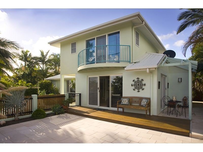 1, 22 Sunseeker Close, Noosa Waters QLD 4566