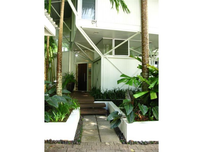 99 Upper Hastings Street, Little Cove QLD 4567