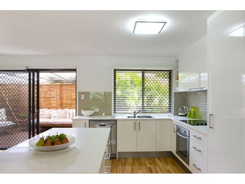 6 Wyandra Street, Noosa Heads QLD 4567