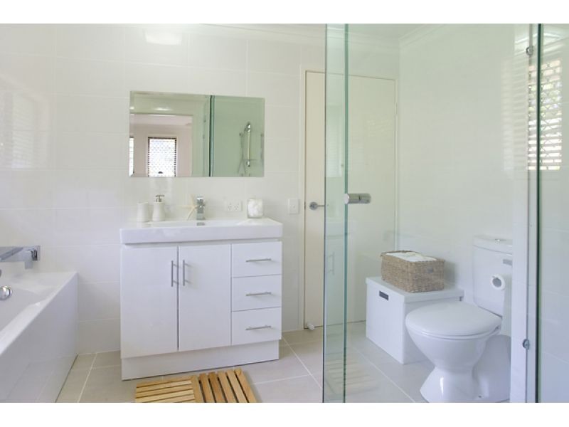 6 Wyandra Street, Noosa Heads QLD 4567