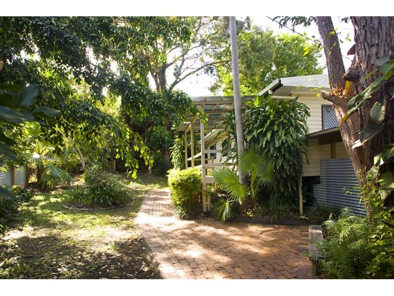 10 Paul Street, Noosa Heads QLD 4567