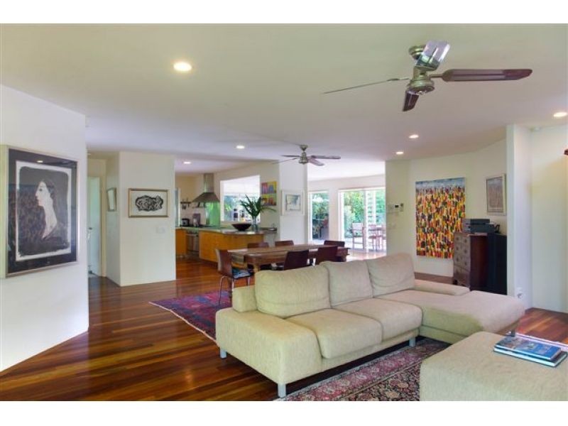 11 Currawong Street, Noosa Heads QLD 4567