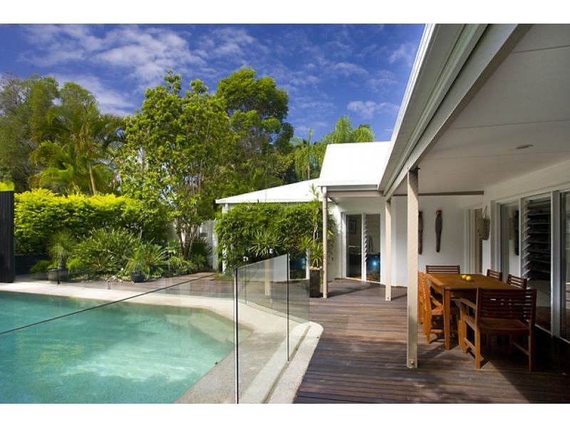 11 Currawong Street, Noosa Heads QLD 4567