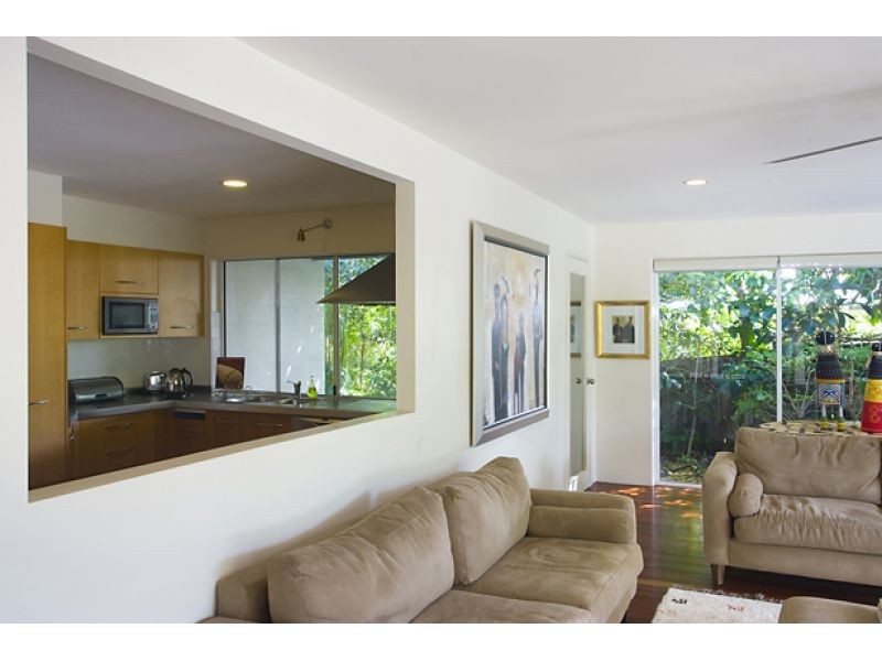 11 Currawong Street, Noosa Heads QLD 4567