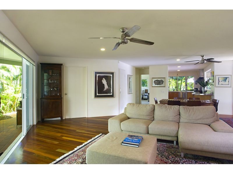 11 Currawong Street, Noosa Heads QLD 4567