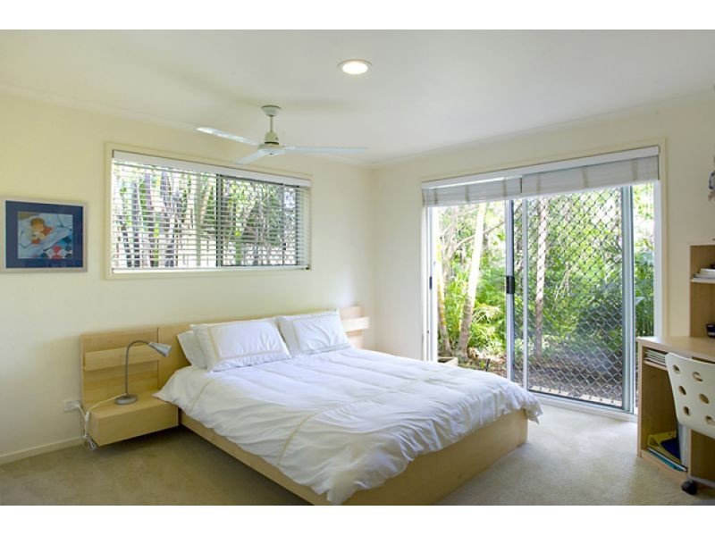 11 Currawong Street, Noosa Heads QLD 4567