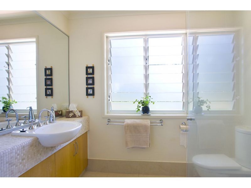 11 Currawong Street, Noosa Heads QLD 4567