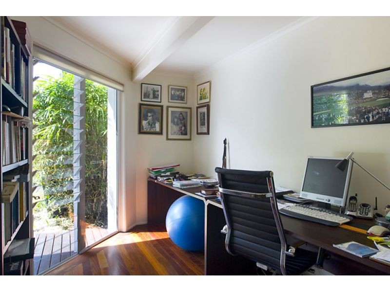 11 Currawong Street, Noosa Heads QLD 4567