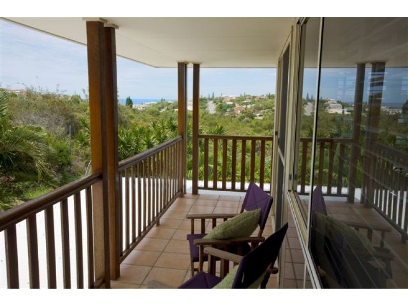 12 Captains Court, Sunrise Beach QLD 4567