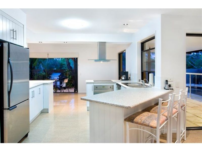 24 Paluma Street, Sunrise Beach QLD 4567