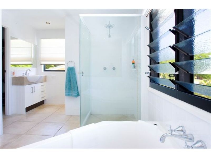 24 Paluma Street, Sunrise Beach QLD 4567