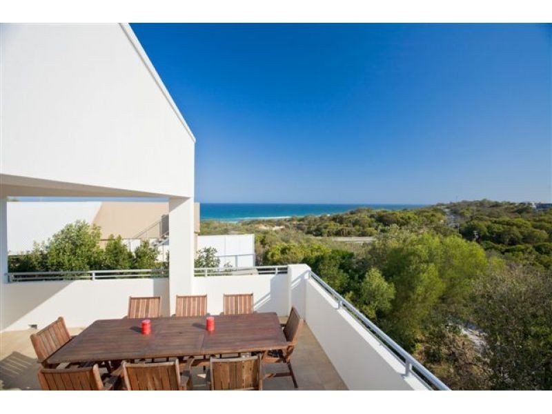 77 Orient Drive, Sunrise Beach QLD 4567