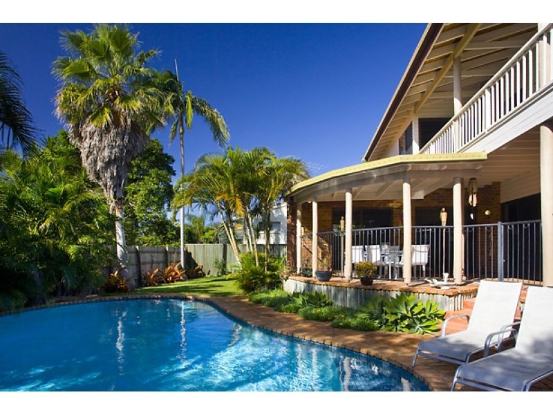 18 Toulambi Street, Noosa Heads QLD 4567