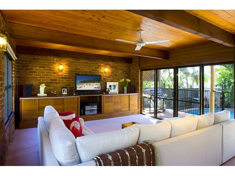 18 Toulambi Street, Noosa Heads QLD 4567