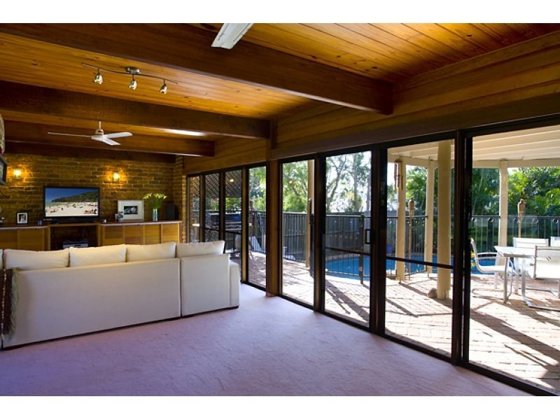 18 Toulambi Street, Noosa Heads QLD 4567