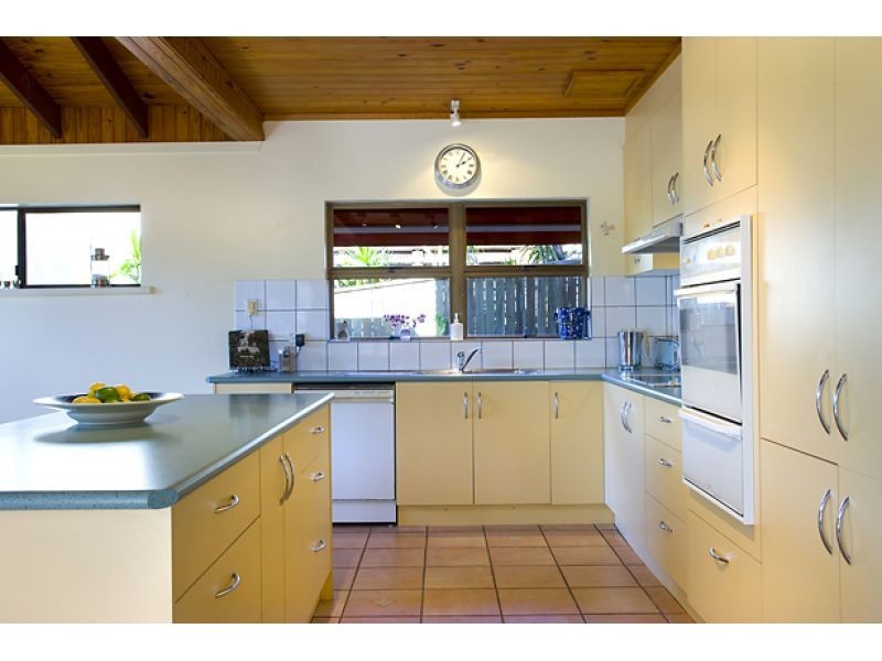 18 Toulambi Street, Noosa Heads QLD 4567