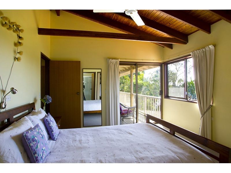 18 Toulambi Street, Noosa Heads QLD 4567