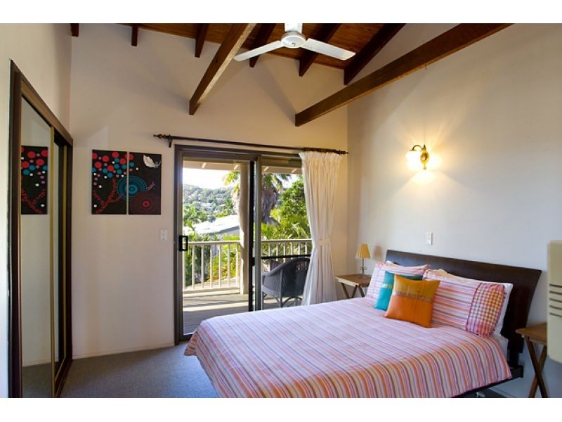 18 Toulambi Street, Noosa Heads QLD 4567