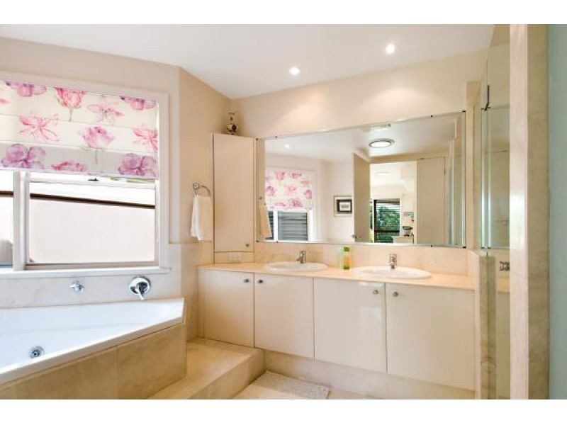127 The Cascades, Noosa Heads QLD 4567