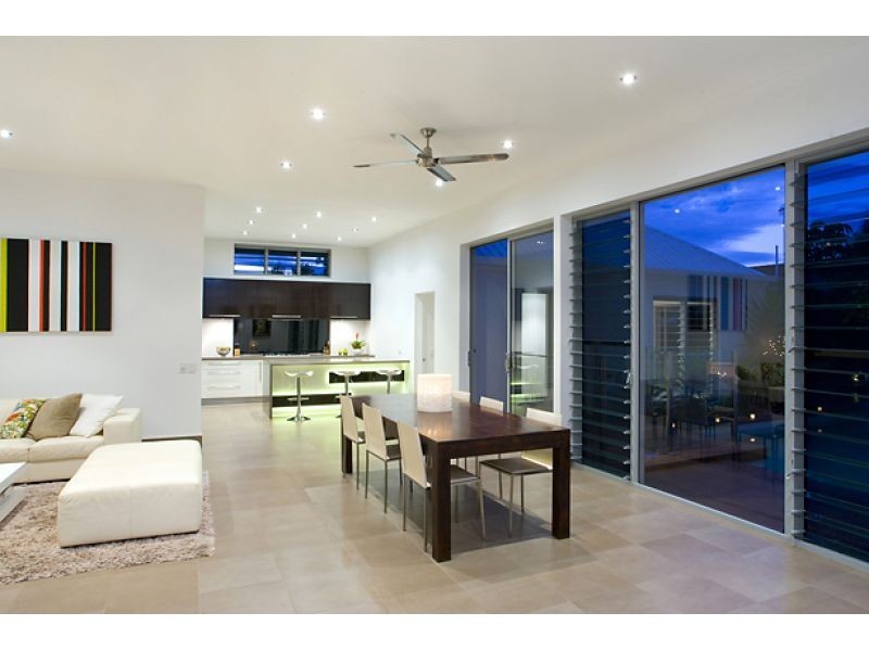 2 Brolga Lane, Noosa Heads QLD 4567