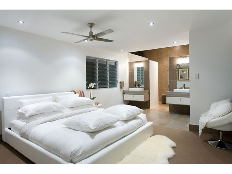 2 Brolga Lane, Noosa Heads QLD 4567