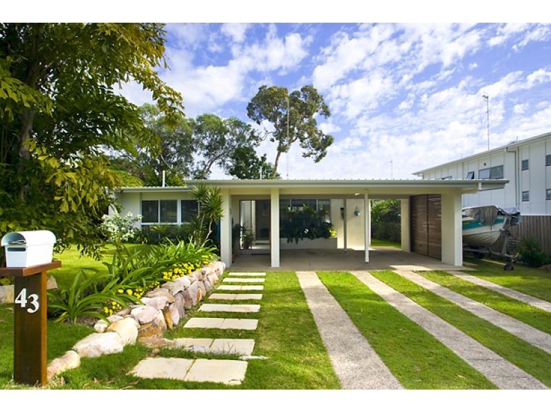 43 Wyona Drive, Noosa Heads QLD 4567