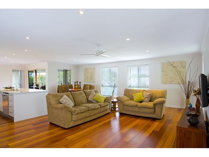 2 Yallara Court, Noosa Heads QLD 4567