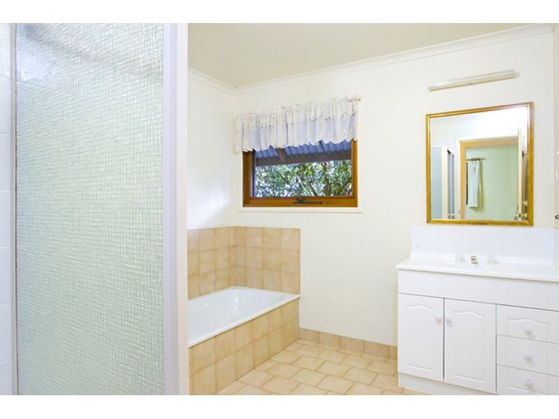 25 Sleepy Hollow Drive, Noosa Heads QLD 4567