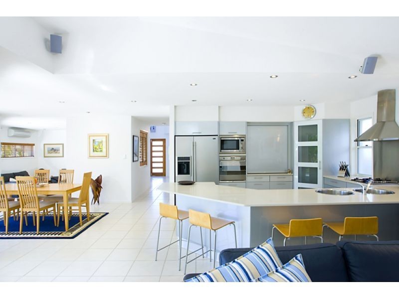 10 Treasure Cove, Noosaville QLD 4566