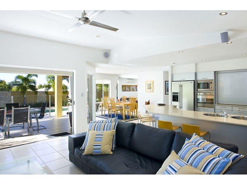 10 Treasure Cove, Noosaville QLD 4566